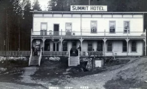 Images Dated 14th August 2020: British Columbia and Alberta, Canada - Summit Hotel