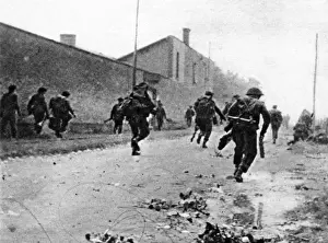 Positions Prints: British Commandos Advancing in Normandy; Second World War, 1