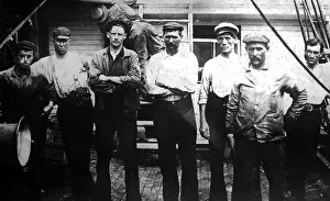 British crew of expedition in 1909 to North Pole