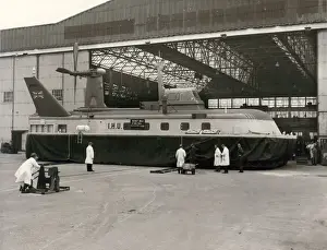 Hovercraft Prints: British Hovercraft Corporation BH7 Mk2, XW255