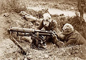 British machine gunners in gas masks