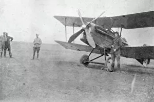 Images Dated 2nd November 2011: British SE5A biplane on airfield, WW1