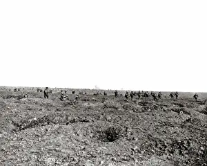 British soldiers in action on battlefield, WW1