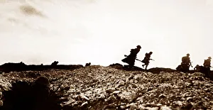 British soldiers charging during WW1