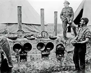 British soldiers with improvised oven, WW1