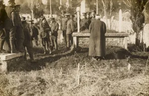 Anzac Prints: British Soldiers at Muslim Burial - Gallipoli