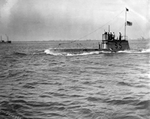British submarine HMS C35 at sea, WW1