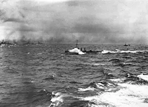 British torpedo boat destroyer at sea, WW1