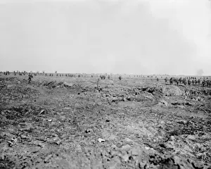British troops moving in to attack, Western Front, WW1