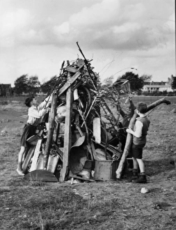 1950s Childhood Gallery: Building a Bonfire