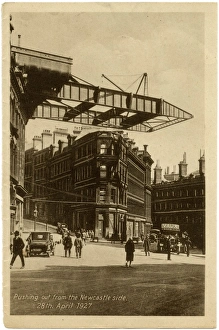 Gateshead Collection: The Building of the Tyne Bridge - Newcastle-upon-Tyne (1 / 4)