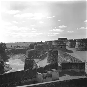 Madhya Prints: Buildings in Madhya Pradesh, Central India