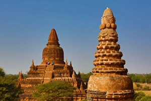 Images Dated 1st February 2016: Bulethi Temple Pagoda on the Plain of Bagan, Bagan, Myanmar