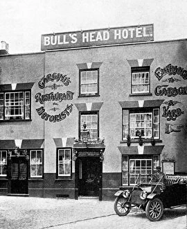 Bulls Collection: Bulls Head Hotel, Aylesbury early 1900's