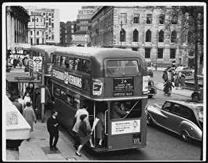 Route Master Prints: Buses at Trafalgar Sq
