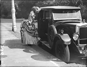 The Bustle & Motor Car