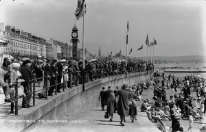 Weymouth Prints: A Busy Day at Weymouth Promenade