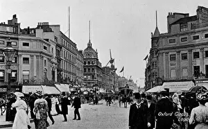 Busy scene at Oxford Circus, Central London