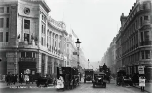 busy-scene-regent-street-