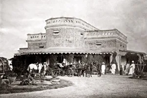 c. 1880 India - family group with Indian servants