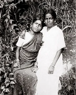 c. 1880s India Ceylon Sri Lanka - two young women