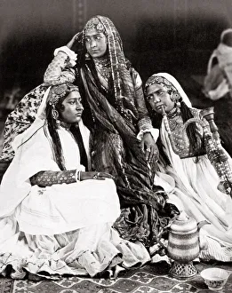 c. 1880s India - nautch or dancing girls dancers