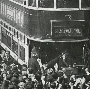 Crowds Collection: Cable Street demonstration 1936