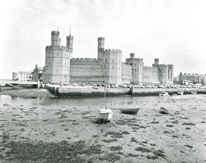Images Dated 25th February 2011: Caernarvon Castle