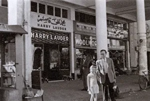 Images Dated 14th November 2017: Cairo, Egypt - British Father and daughter - Street snap