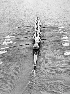 Images Dated 2nd September 2011: Cambridge Boat Crew 1930