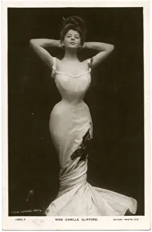 Images Dated 30th December 2016: Camille Clifford