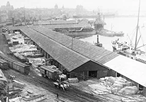 Wharves Prints: Canada Montreal the Wharves early 1900s