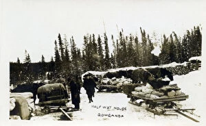 Images Dated 24th June 2020: Canada - Ontario - Mining Town - Gowanda Halfway House - Cabins and Horse sleds