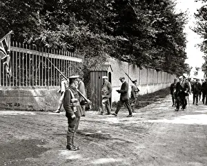 Canadian journalists visit France, Western Front, WW1
