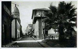 Archipelago Collection: Canary Islands - Santa Cruz de Tenerife - Street scene