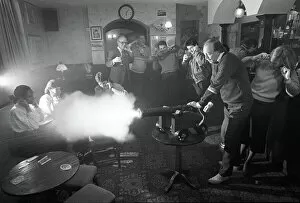 Images Dated 14th March 2019: Cannon firing in pub -1