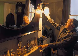 Canoeist Donald Bean MBE - his home in Stafford lit by gas Canoeist Donald Bean MBE - his home in Stafford lit by gas