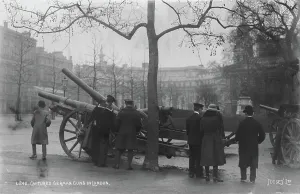 Gathered Prints: Captured German Guns in London