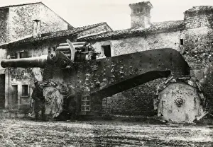 Muddy Prints: Captured Italian gun, Zompicchia, Italy, WW1
