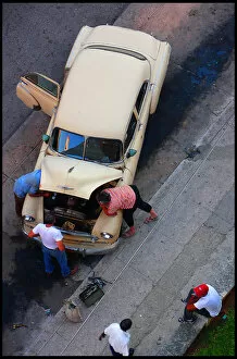 Images Dated 1st April 2009: Car repairs in street, Havana Cuba