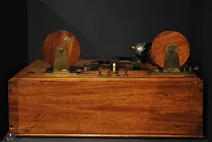 Telecommunications Prints: Carborundum radio-receiver. 1917