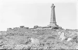 Clear Prints: Carn Brae Summit Monument