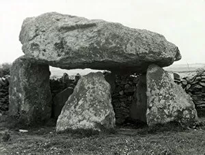 Neolithic Gallery: Carreg Samson, Abercastle, Pembrokeshire, Wales