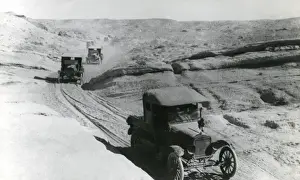 Cars on a dusty road, Palestine, WW1