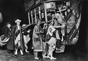 Chin Collection: Cast of Chu Chin Chow catch bus to Night of the Stage Ball