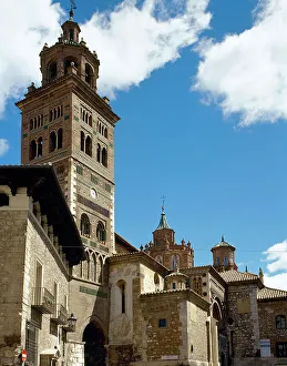 Cathedral of Santa Maria de Mediavilla