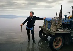 Tractor Prints: Cedric Robinson MBE, Queens Guide to the Kent Sands