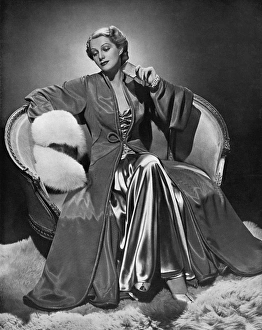 Images Dated 8th February 2016: Celanese evening coat and dress, 1937