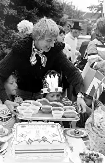 Celebrating the Silver Jubilee of Queen Elizabeth II