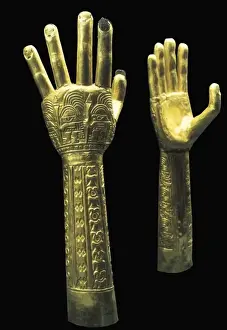 Chimu Prints: Ceremonial gold hands with embossed decoration